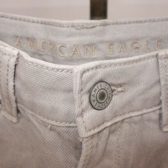 NEW American Eagle High Rise Mom Jeans Ripped Distressed Gray 6 Short - Picture 6 of 11